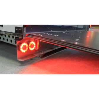 Woodford Galaxy - Lukket trailer - 3.500 kg - Lang, smal model - 3 aksler